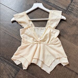 NWOT Yellow  Sleeveless Textured Top size Small